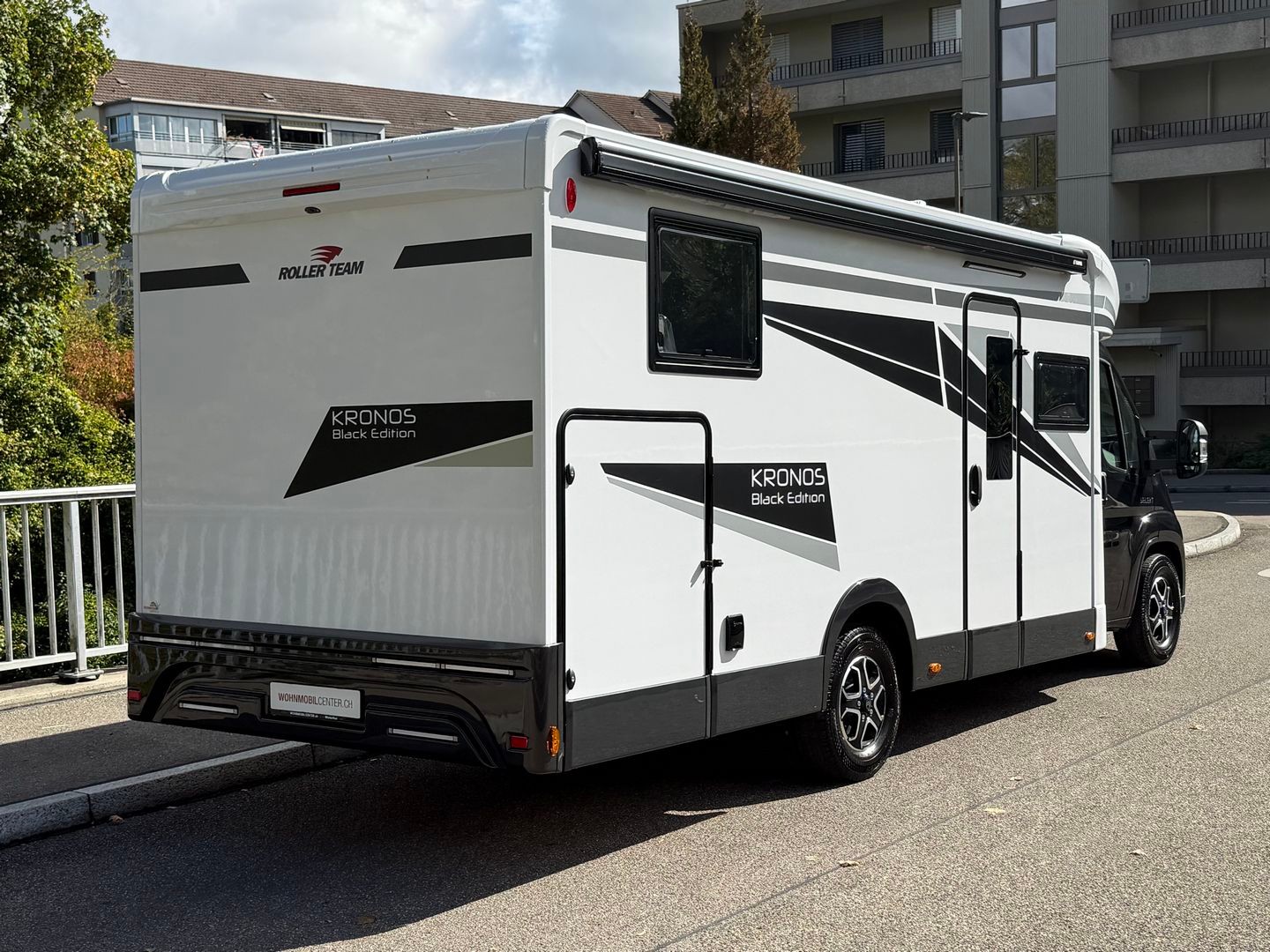 ROLLER TEAM ROLLER TEAM Kronos 287TL "Black Edition" Citroen Jumper 2.2HDI 180PS Automat-showroom-element-2