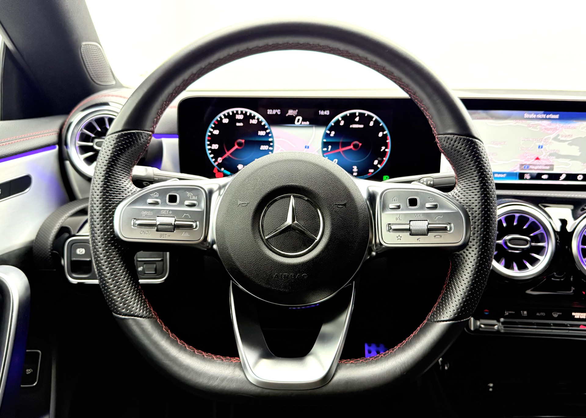 MERCEDES-BENZ CLA 250 4Matic AMG Line 7G-DCT-image-9