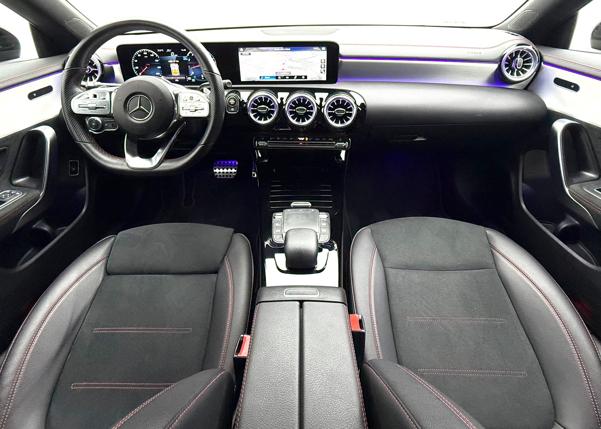 MERCEDES-BENZ CLA 250 4Matic AMG Line 7G-DCT-image-8