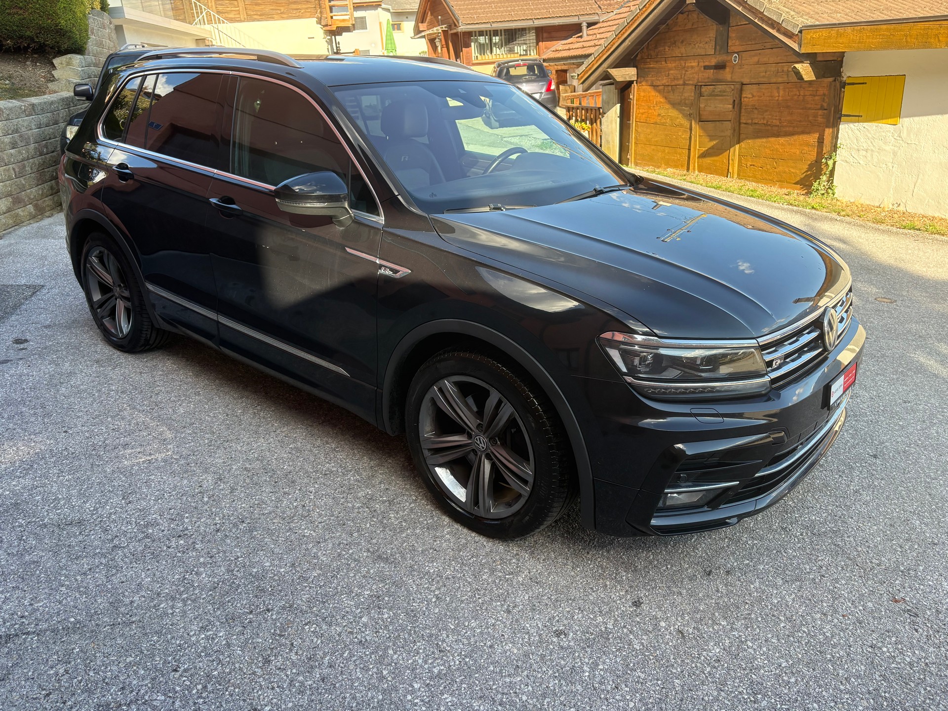 VW Tiguan 2.0TSI Highline 4Motion DSG-image-3