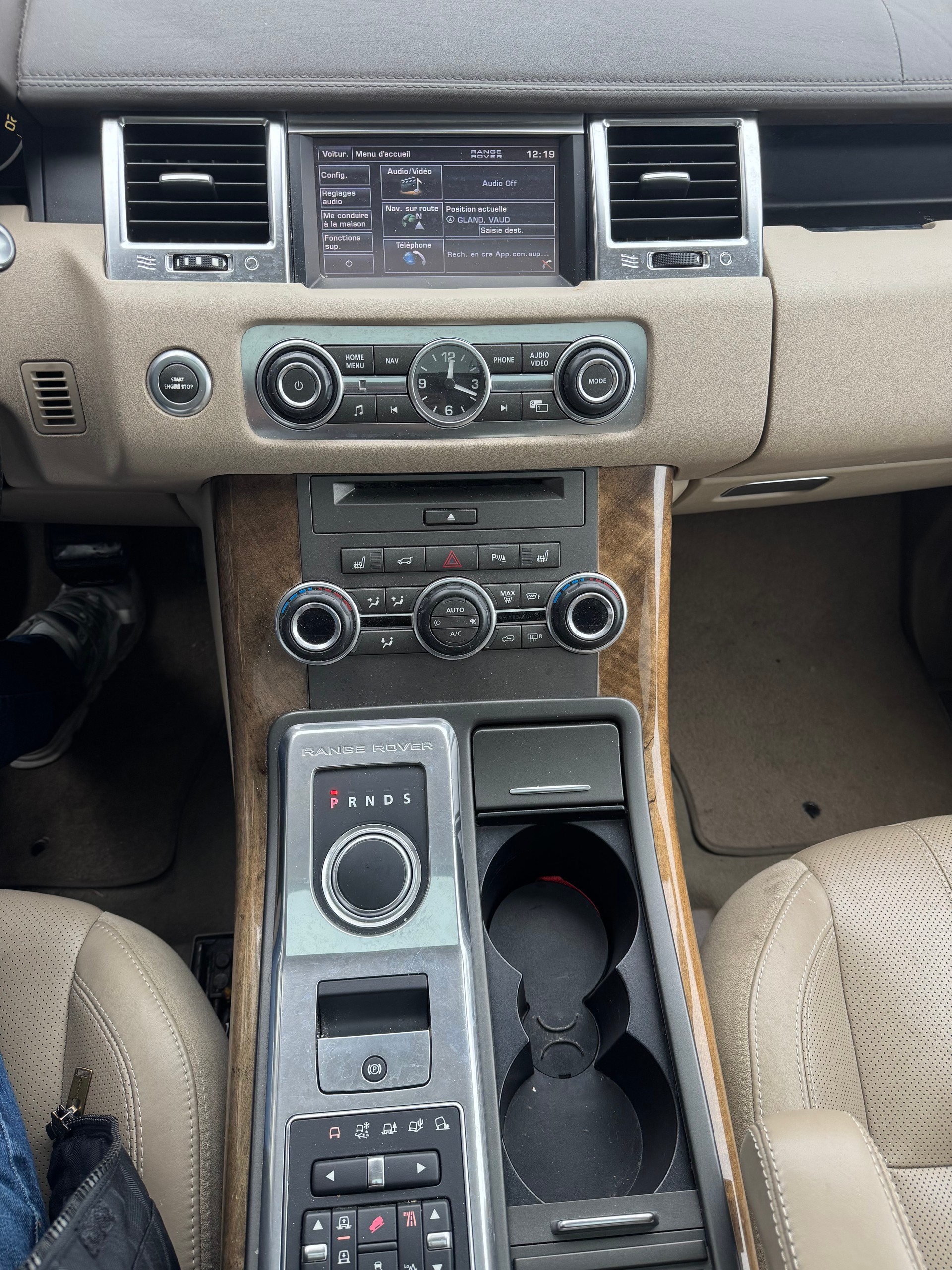 LAND ROVER Range Rover Sport 3.0 TDV6 HSE Automatic-image-11