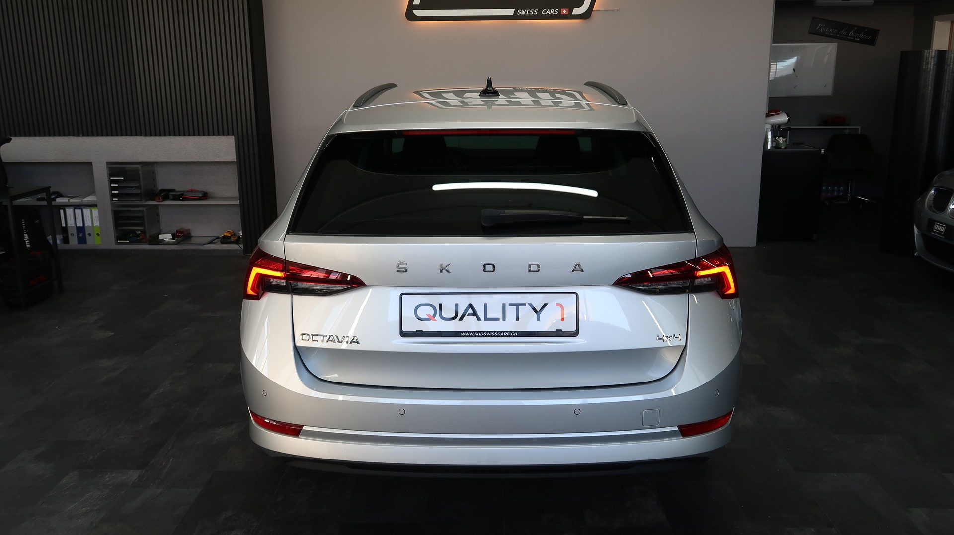 SKODA Octavia Combi 2.0 TDI DSG 4x4 / CH / EXPERTISE / MFK-image-10