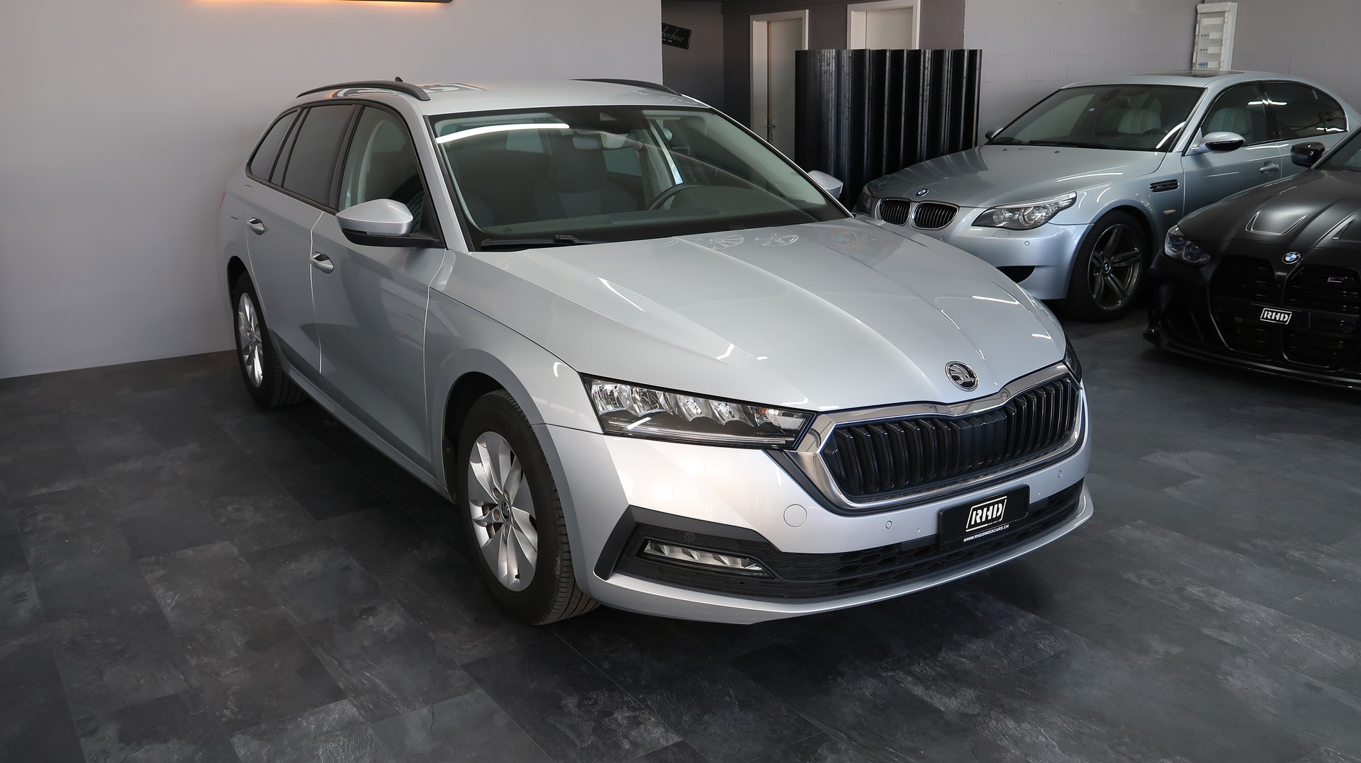 SKODA Octavia Combi 2.0 TDI DSG 4x4 / CH / EXPERTISE / MFK-image-5