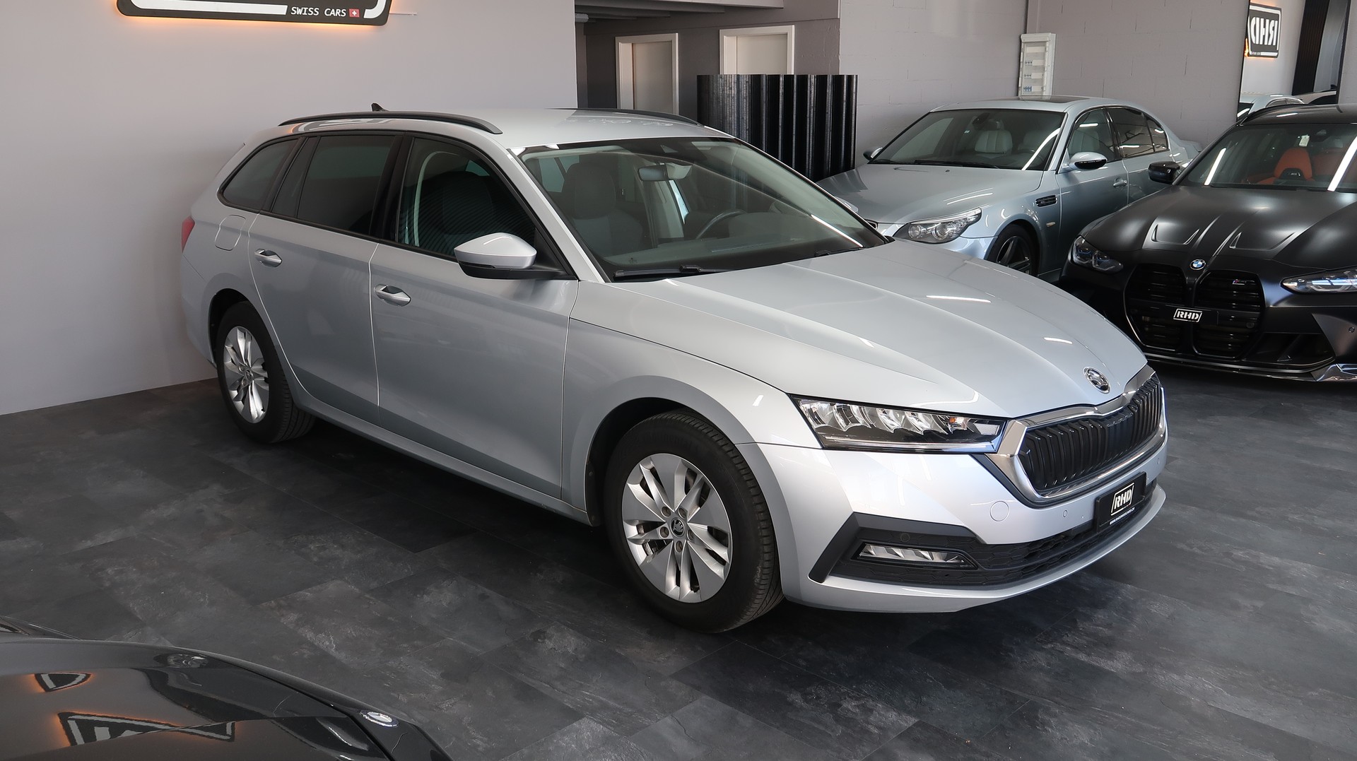 SKODA Octavia Combi 2.0 TDI DSG 4x4 / CH / EXPERTISE / MFK-image-6