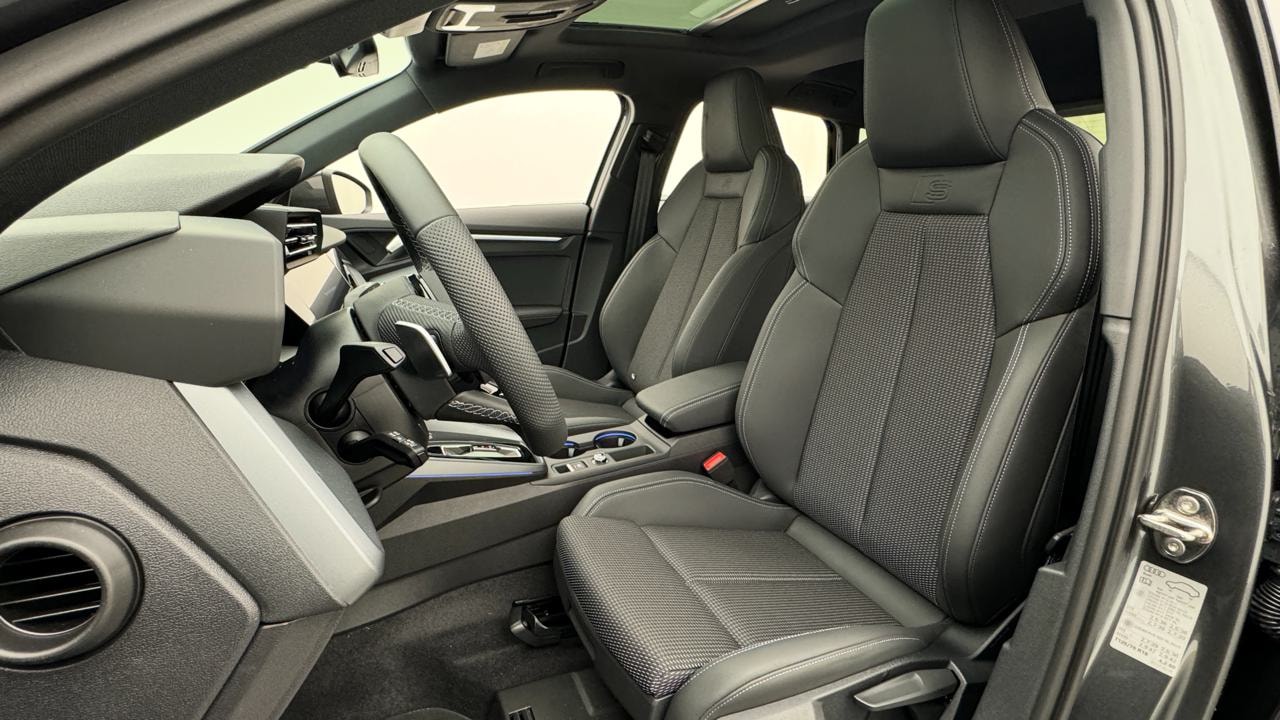 AUDI A3 Sportback 35 TFSI S line S-tronic-image-4