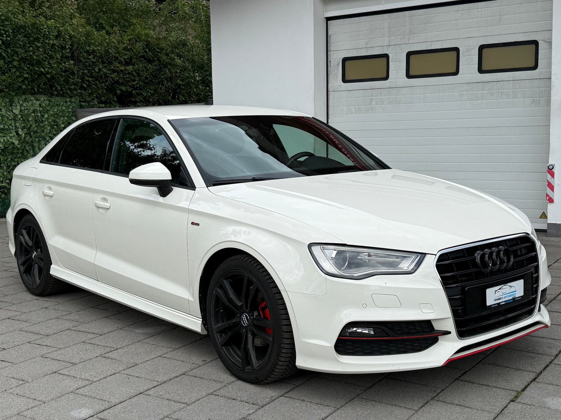 AUDI A3 Limousine 2.0 TDI Attraction-image-1