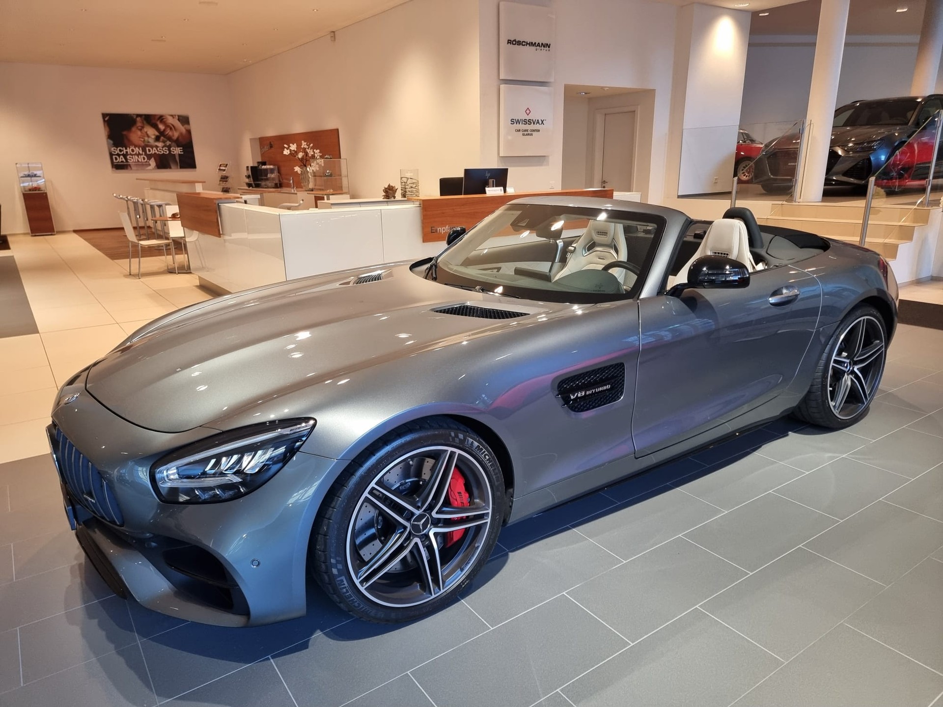 MERCEDES-BENZ AMG GT Roadster - 530 PS V8 Biturbo-image-2