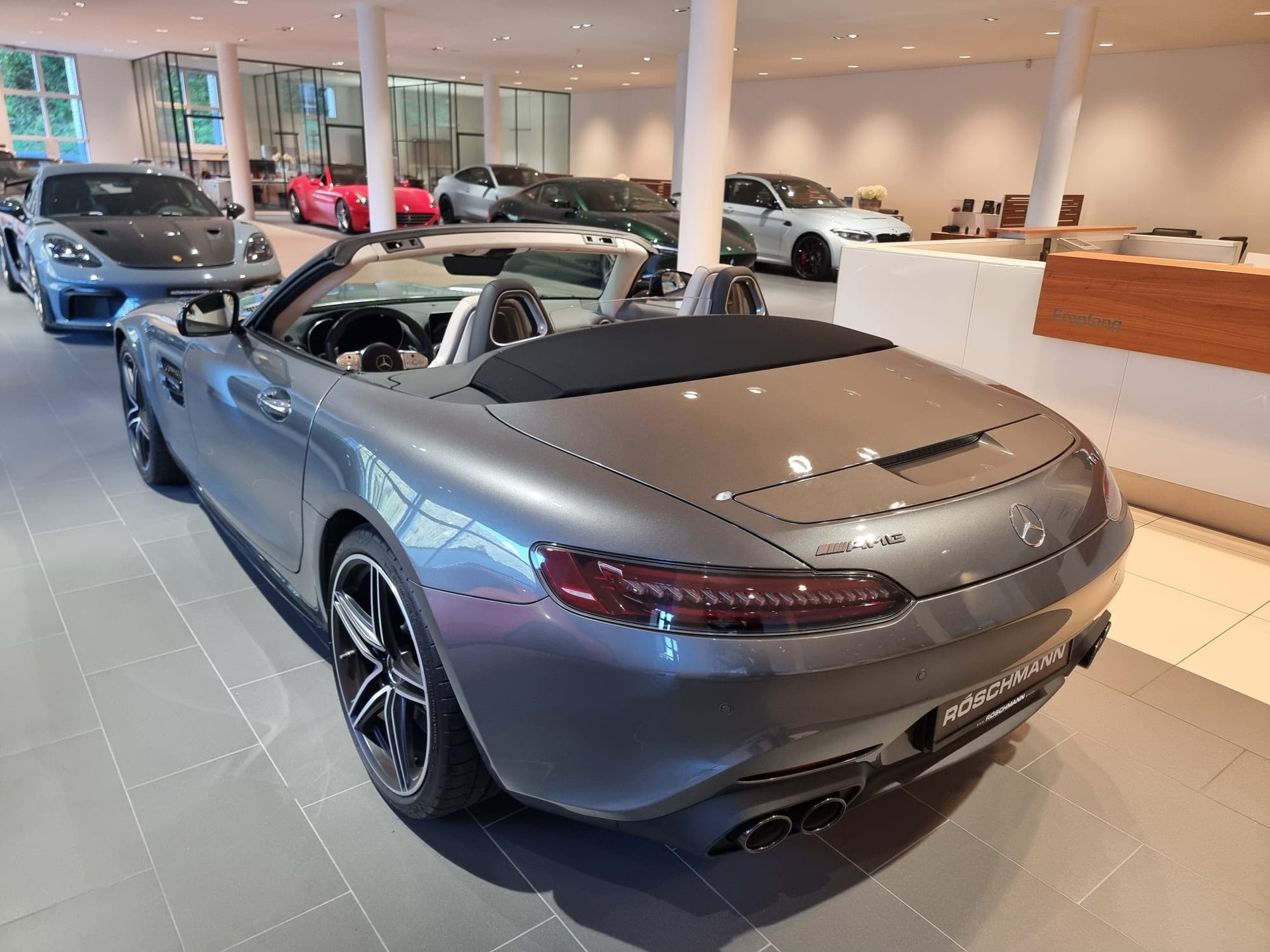 MERCEDES-BENZ AMG GT Roadster - 530 PS V8 Biturbo-image-5