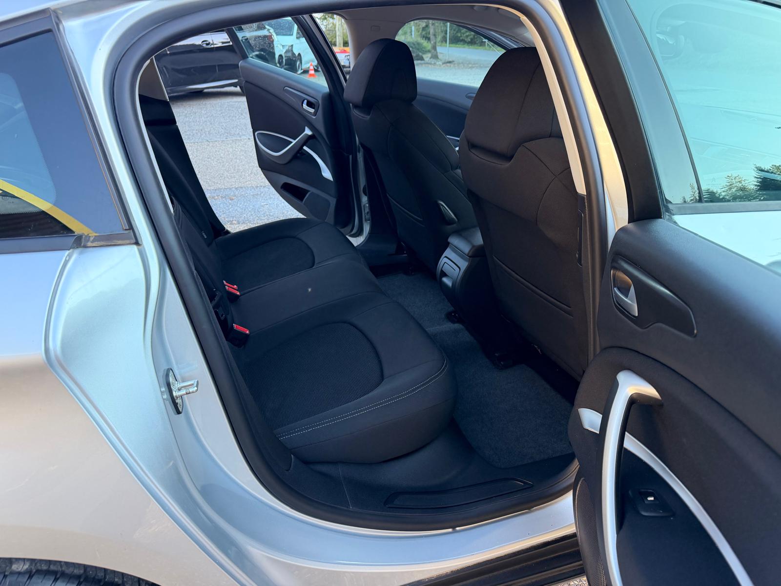 CITROEN C5 Berline 2.0 HDi Dynamique-image-11