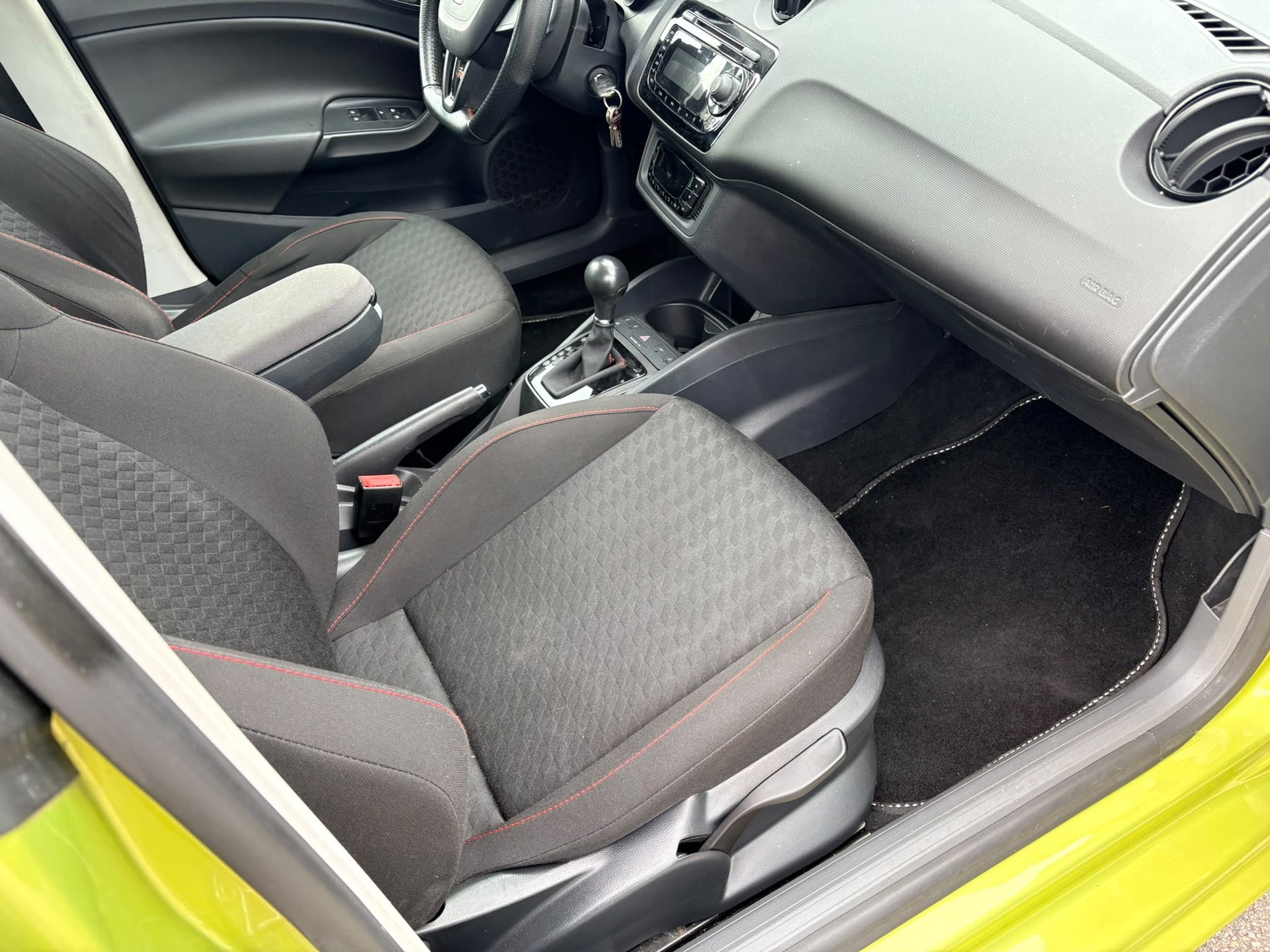 SEAT Ibiza 1.4 TSI FR-image-6