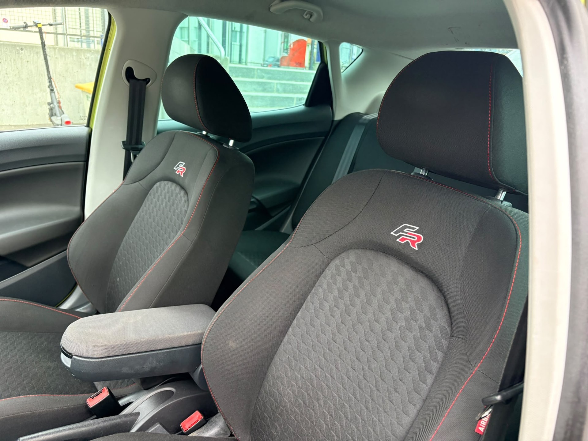 SEAT Ibiza 1.4 TSI FR-image-8