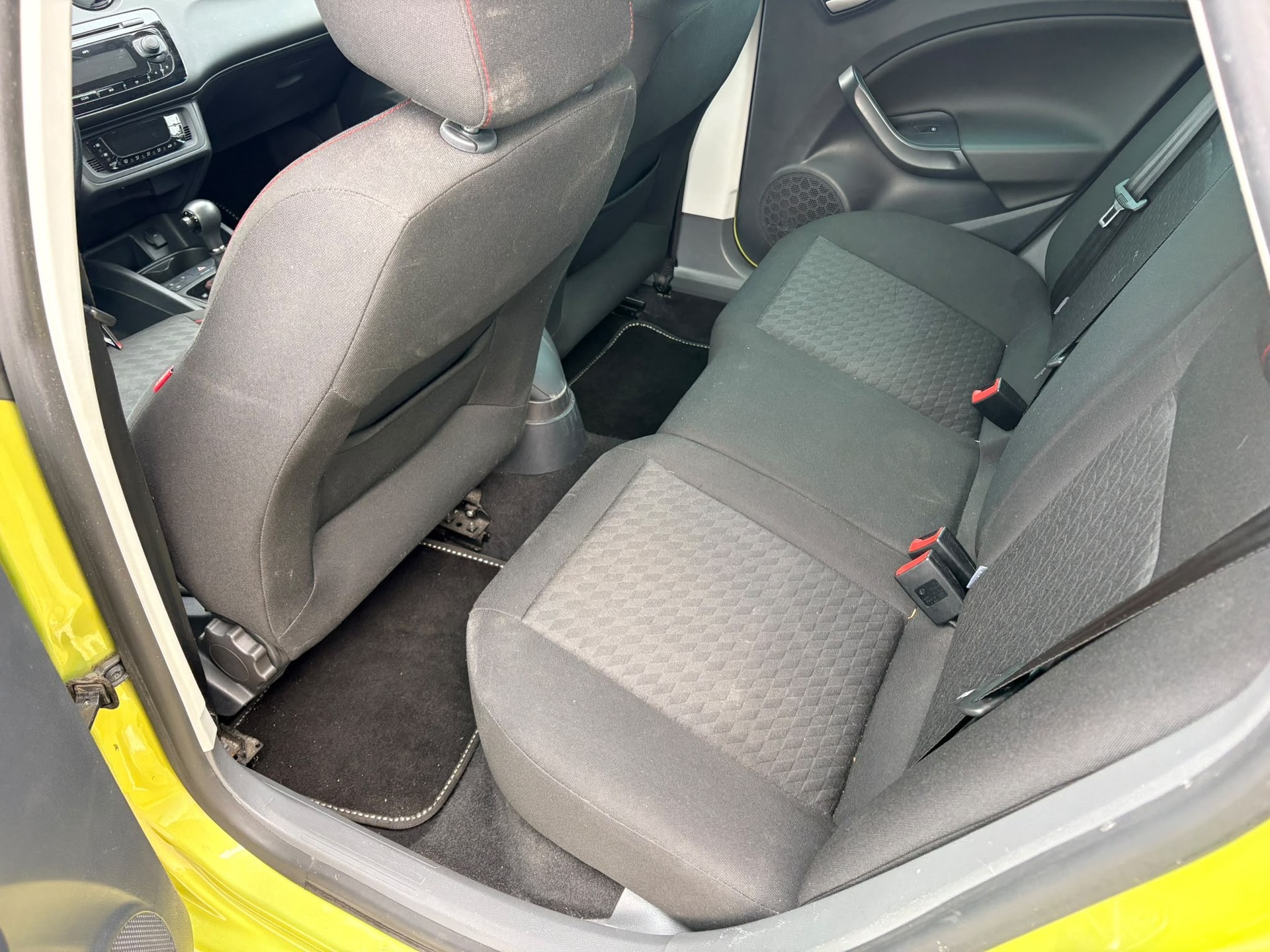 SEAT Ibiza 1.4 TSI FR-image-5