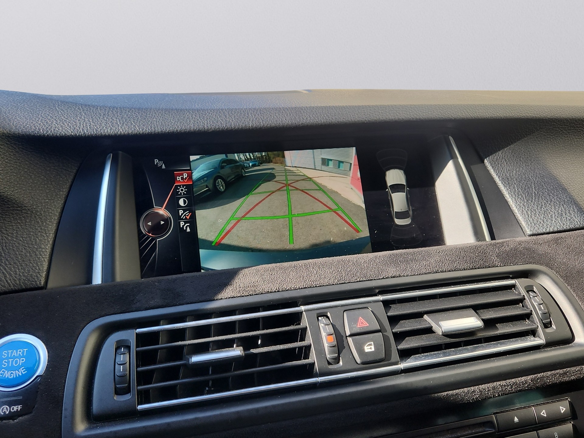 BMW 520d xDrive Luxury Line Steptronic-image-13