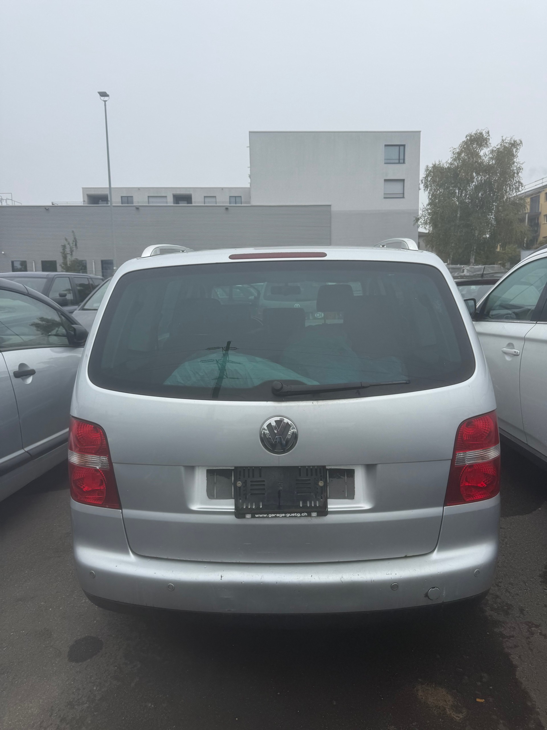 VW Touran 2.0 TDI Trendline-image-3