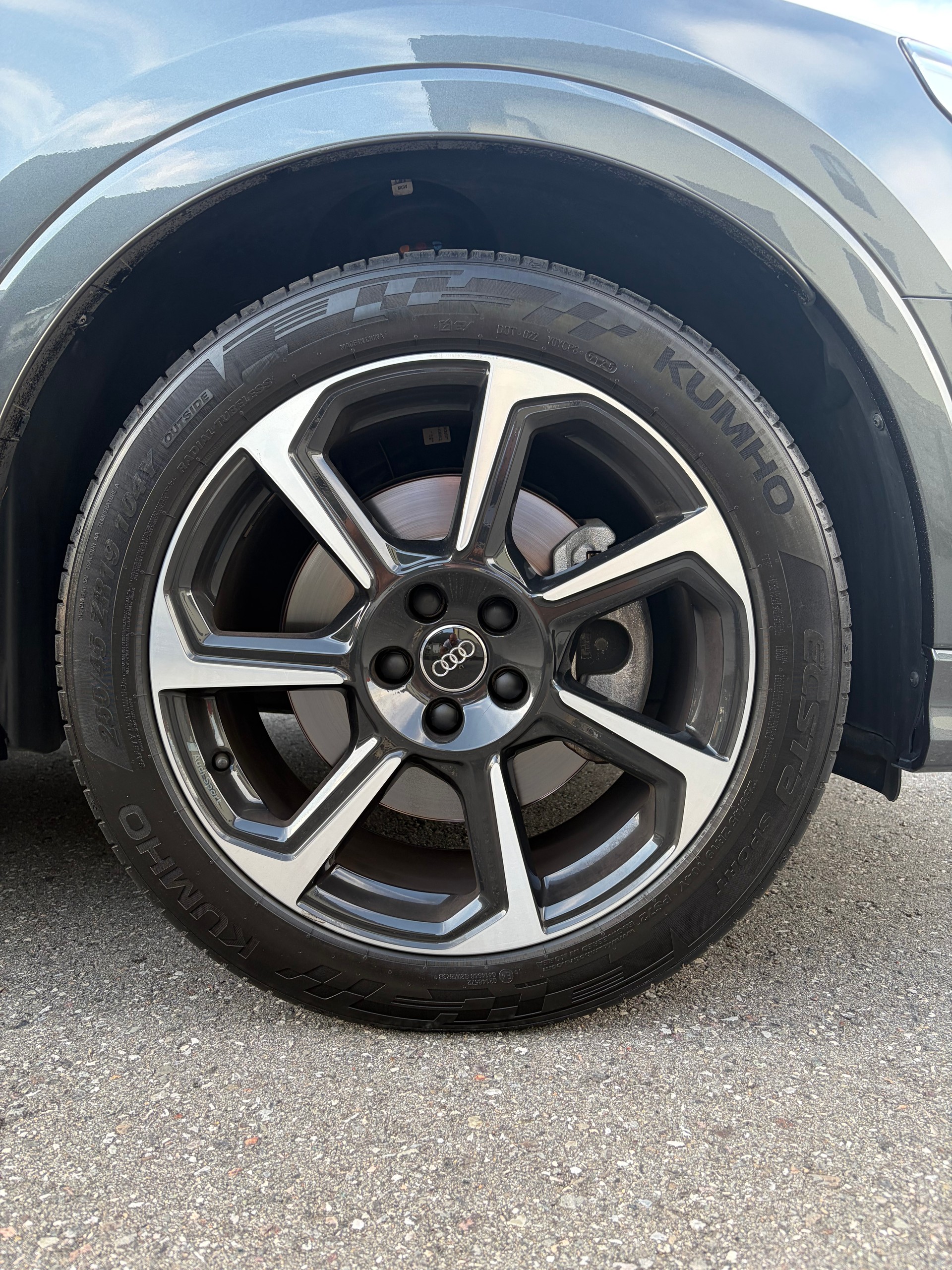 AUDI Q3 40 TFSI S line quattro S-tronic-image-13