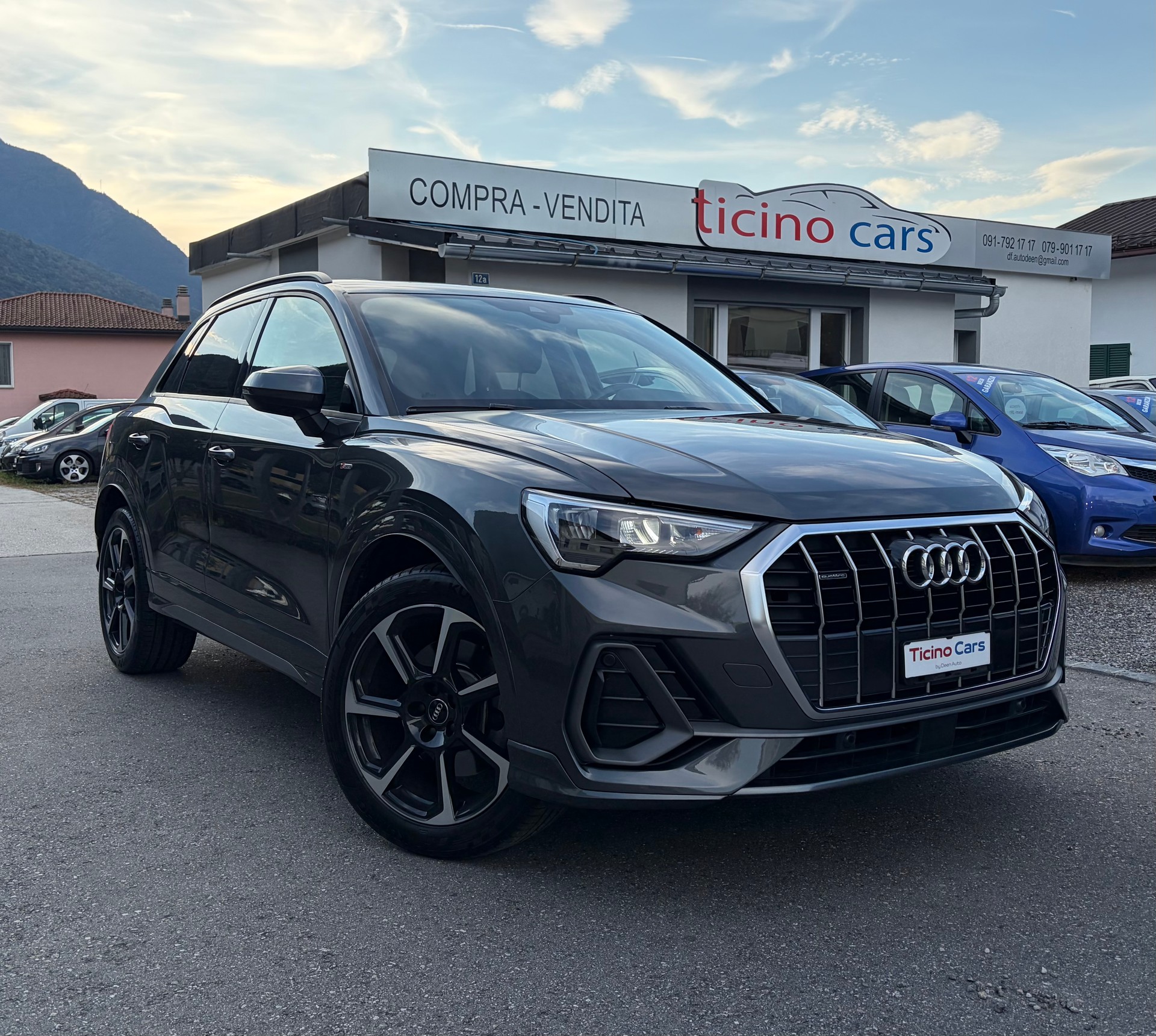 AUDI Q3 40 TFSI S line quattro S-tronic-image-0