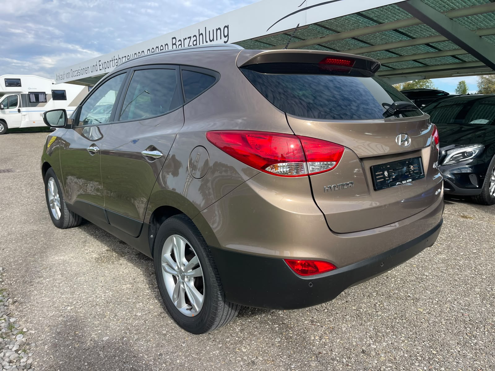 HYUNDAI iX 35 2.0 Style 4WD Automatic-image-5