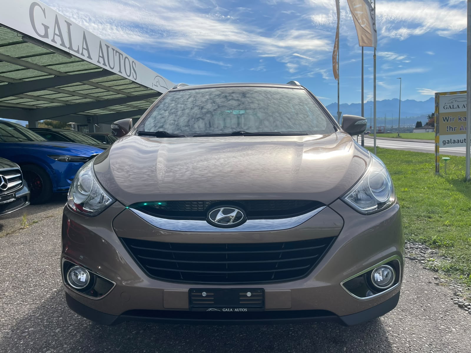HYUNDAI iX 35 2.0 Style 4WD Automatic-image-1