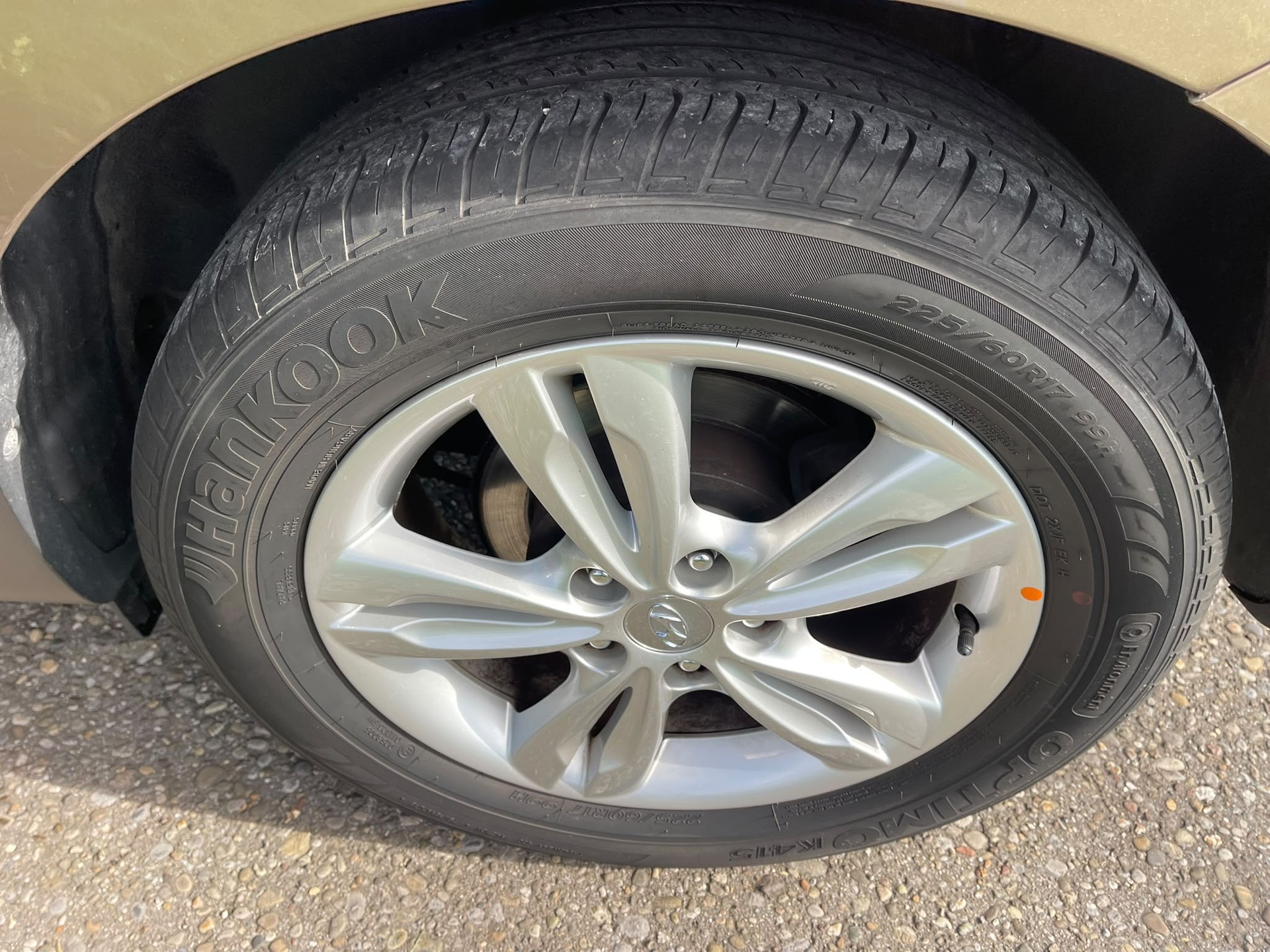 HYUNDAI iX 35 2.0 Style 4WD Automatic-image-13