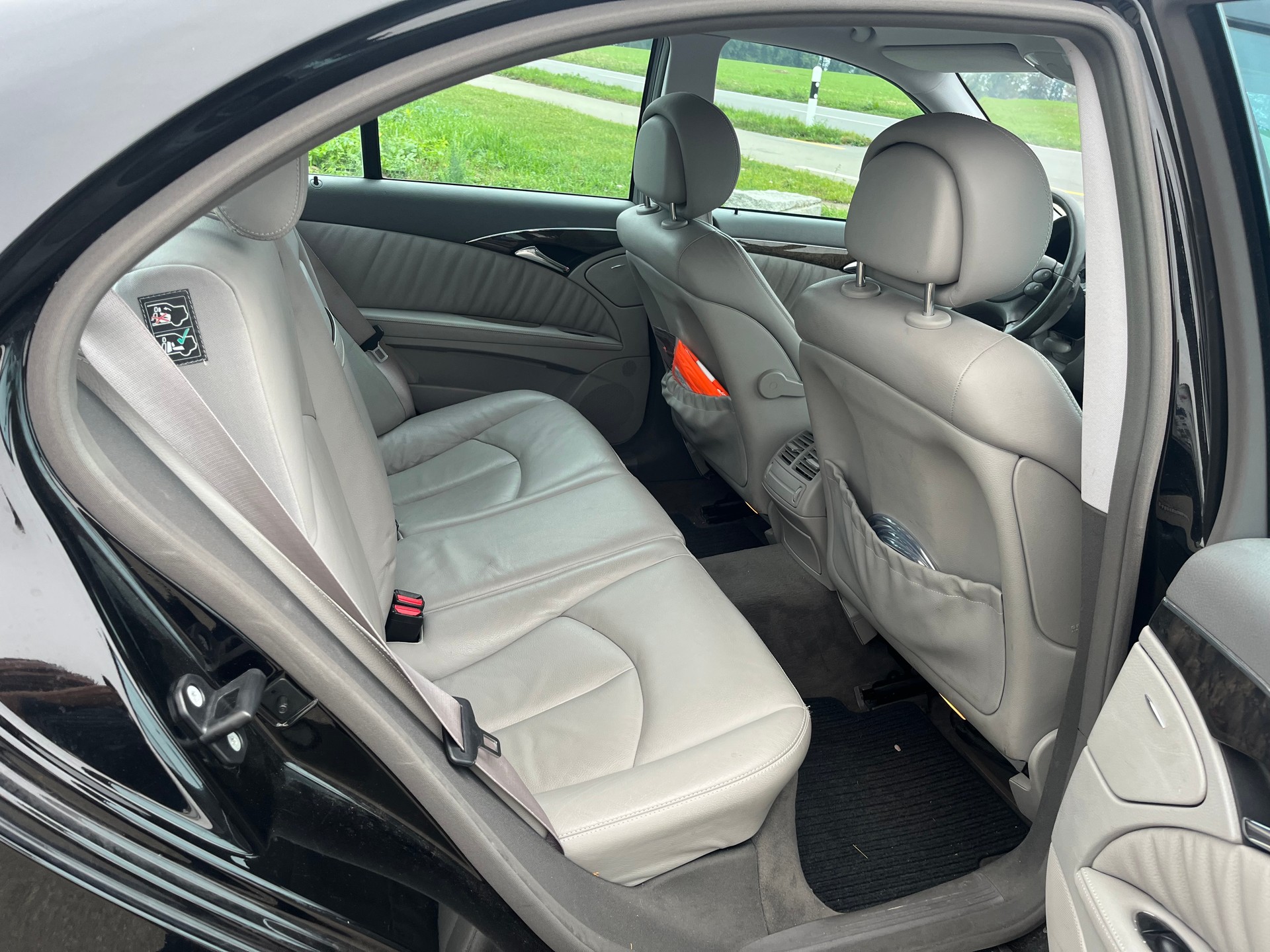 MERCEDES-BENZ E 280 Avantgarde-image-9