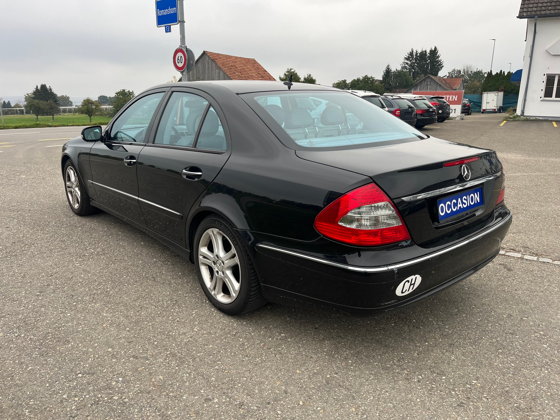 MERCEDES-BENZ E 280 Avantgarde-image-3