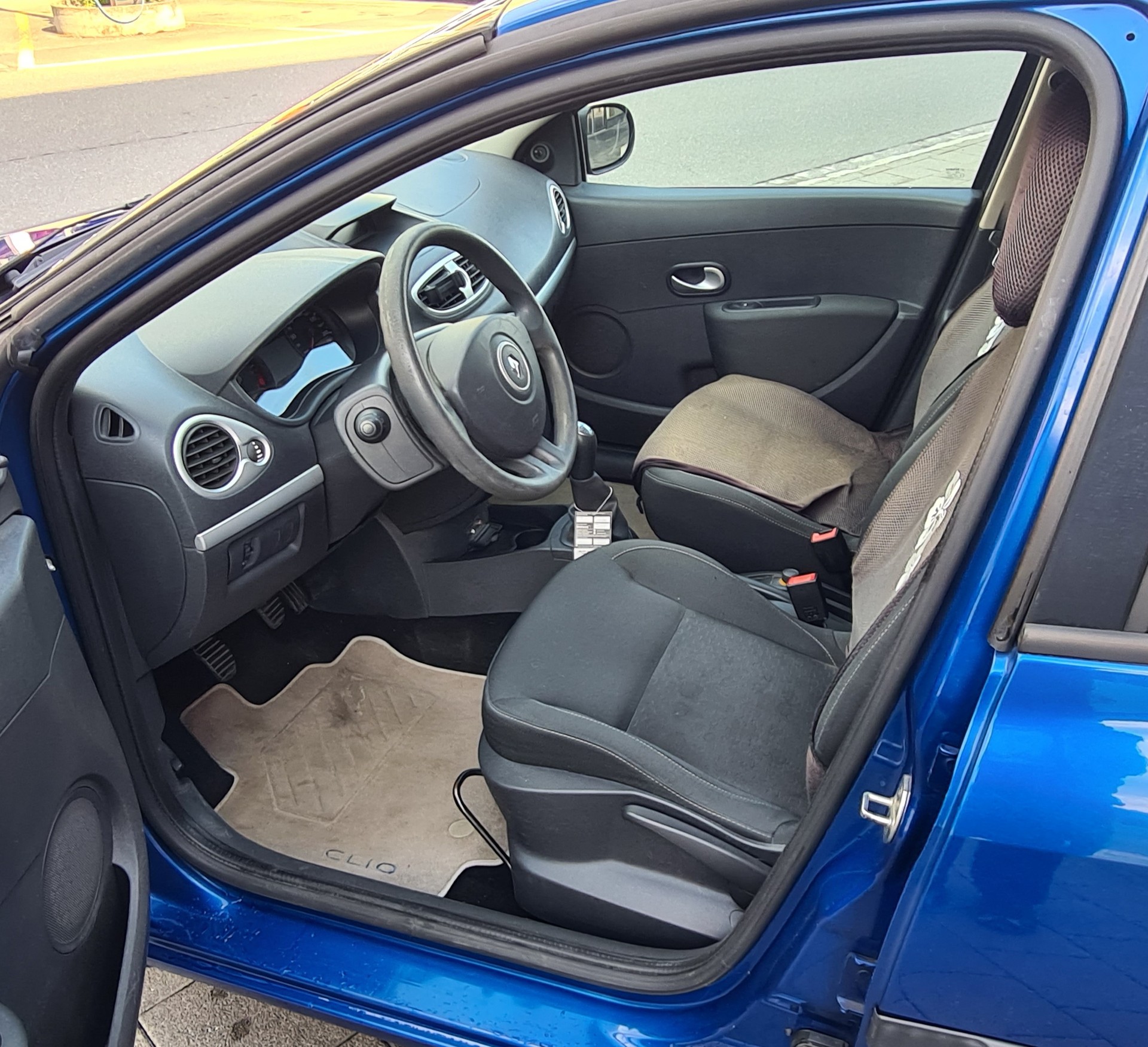 RENAULT Clio 1.2 16V Expression-image-9