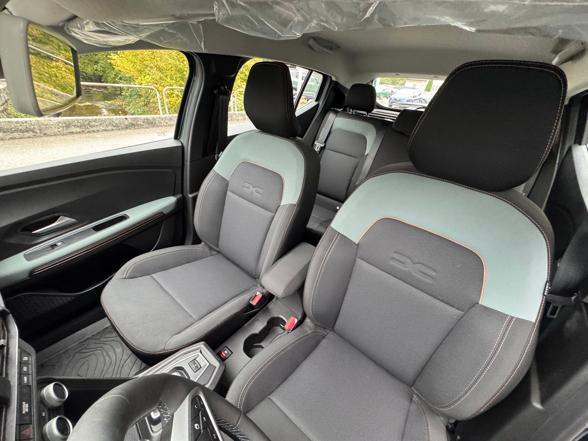 DACIA Sandero Stepway HEV 155 Extreme-image-13