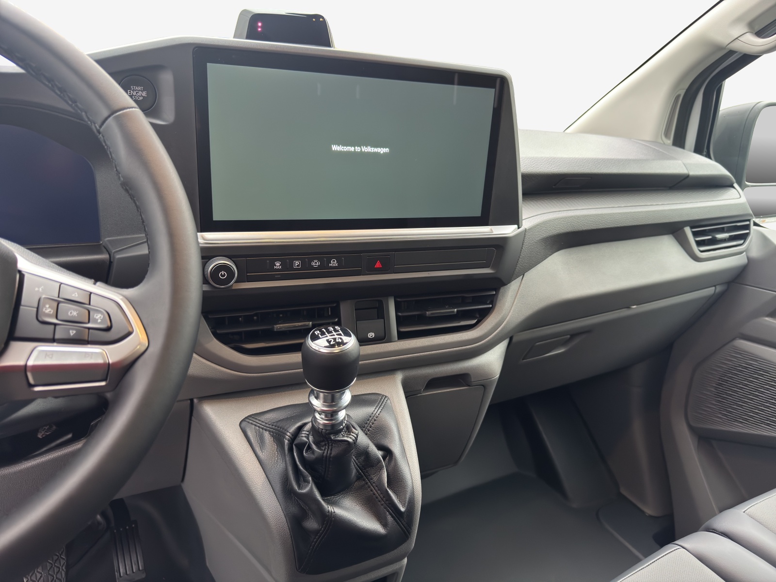 VW Transporter 2.0 TDI-image-9