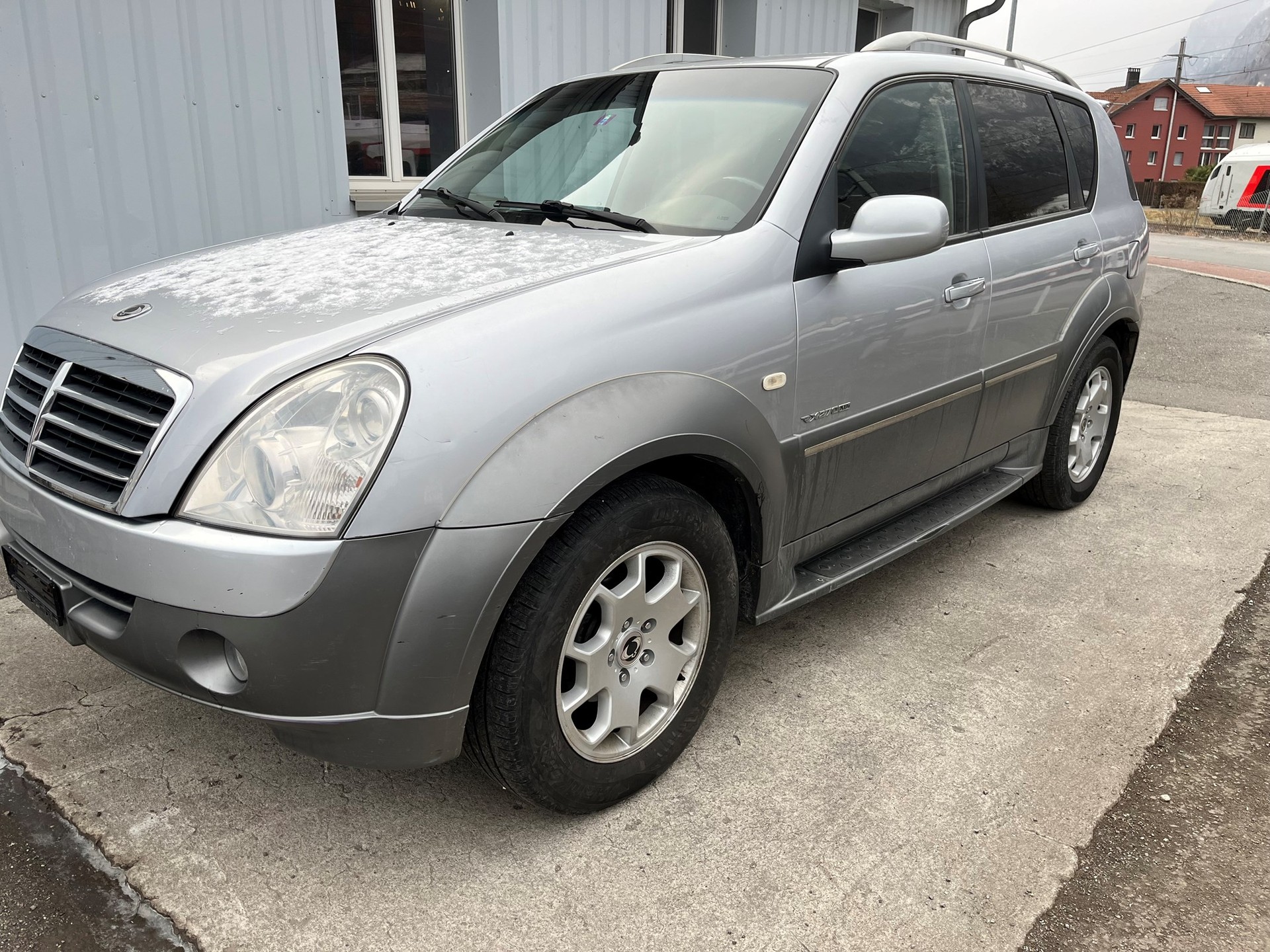 KGM-SsangYong Rexton RX 270 Xdi Deluxe Automatic-image-2