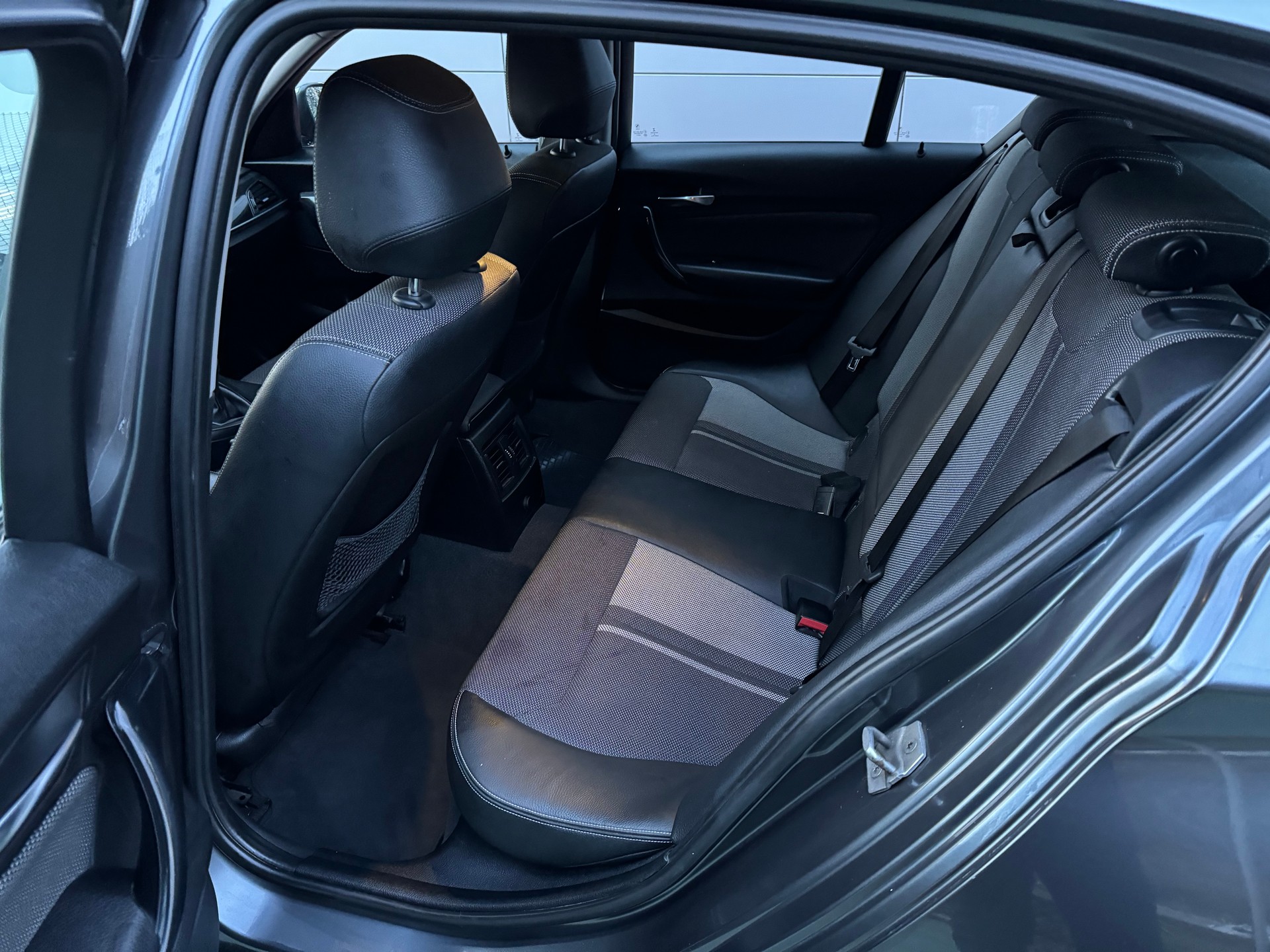 BMW 118d xDrive Sport Line-image-10