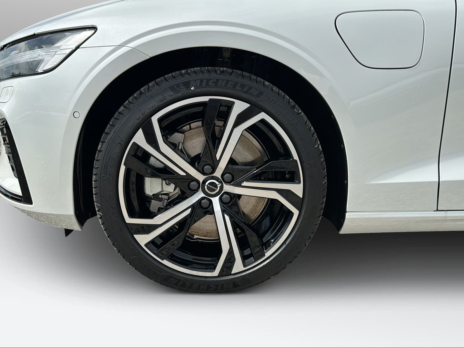 VOLVO V60 2.0 T6 TE Ultimate Dark eAWD-image-8