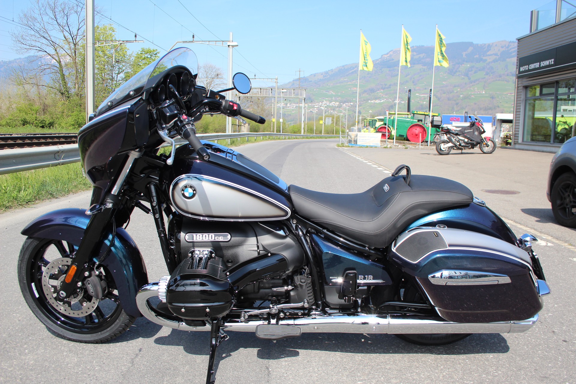 BMW R 18 B (Bagger)-showroom-element-2