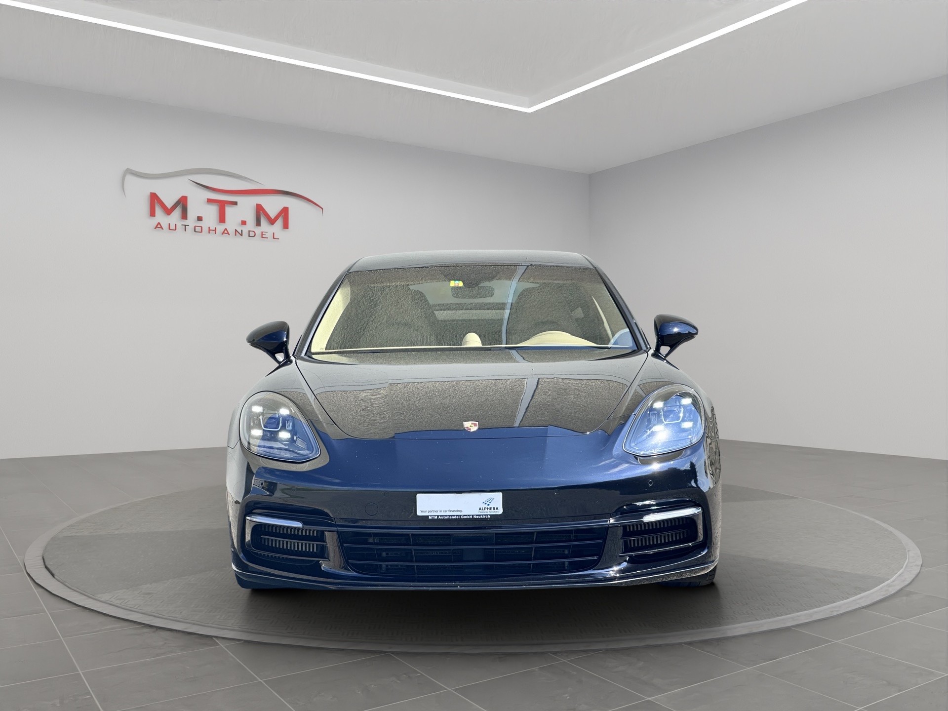PORSCHE Panamera 4S Diesel PDK-showroom-element-2