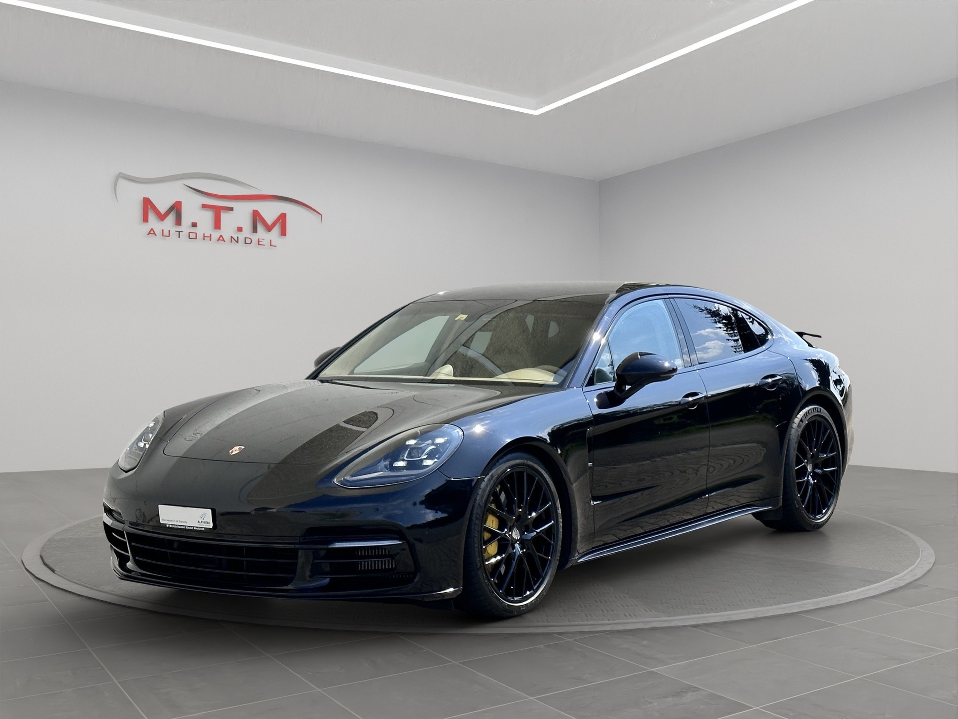 PORSCHE Panamera 4S Diesel PDK-showroom-element-3
