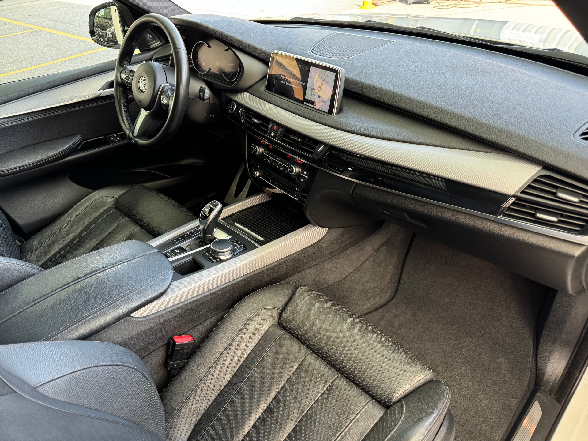 BMW X5 xDrive M50d Steptronic-image-11