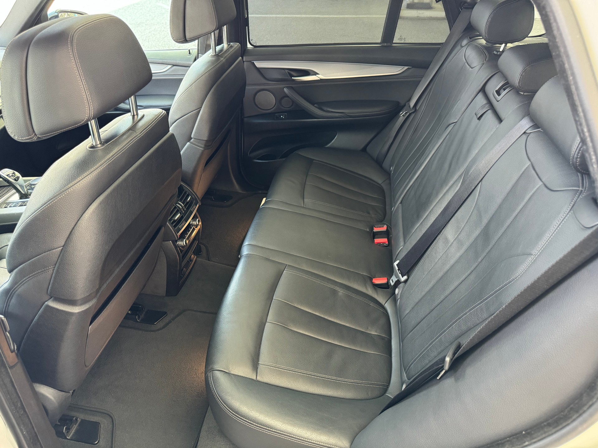 BMW X5 xDrive M50d Steptronic-image-13
