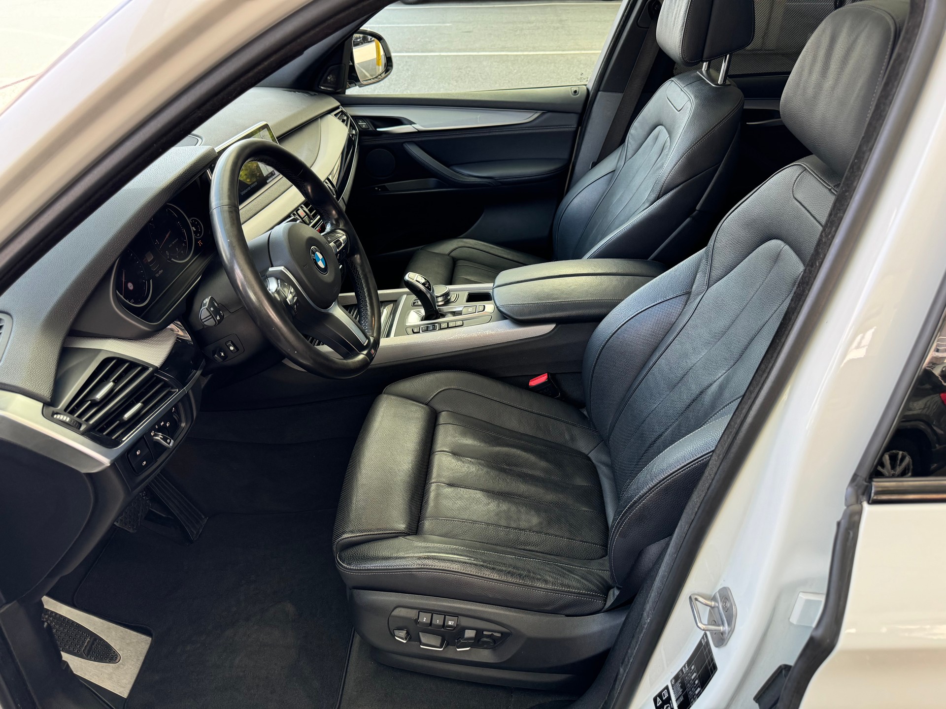BMW X5 xDrive M50d Steptronic-image-8