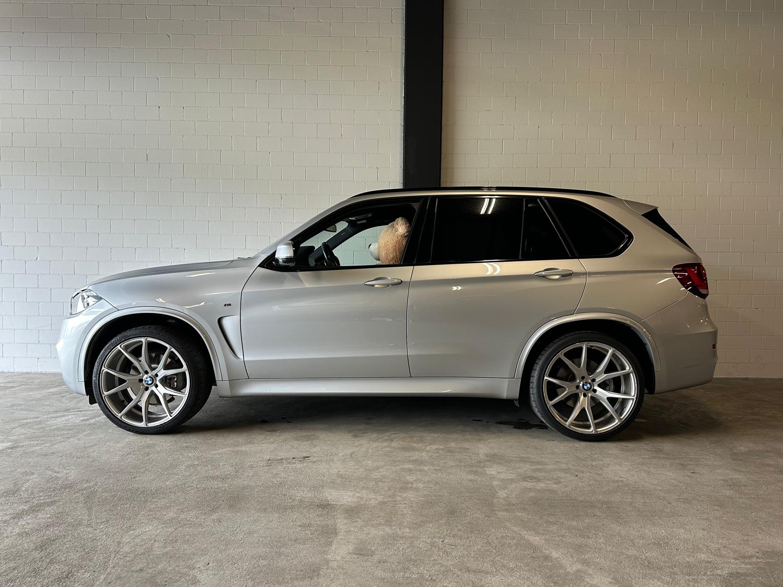 BMW X5 xDrive 40d Steptronic mit M Sportpaket-image-0