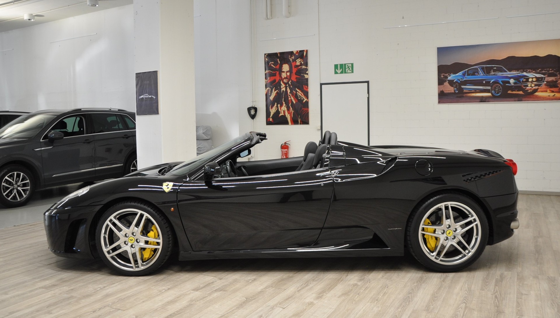 FERRARI F430 Spider-showroom-element-3