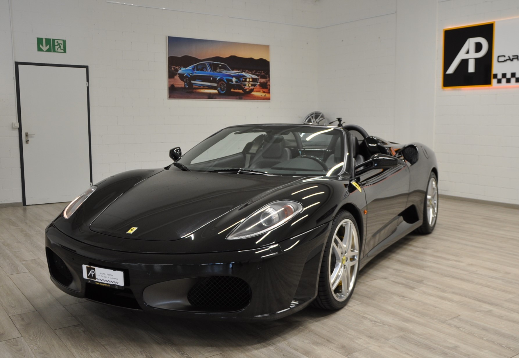 FERRARI F430 Spider-showroom-element-2
