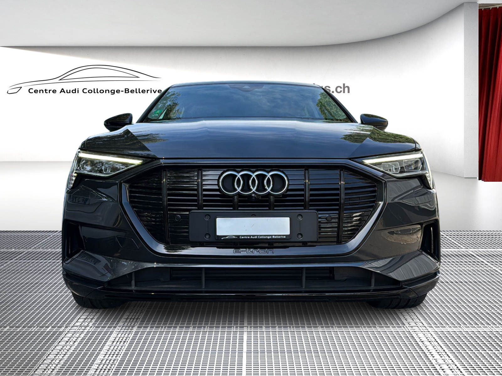 AUDI e-tron 55 Advanced quattro-image-3