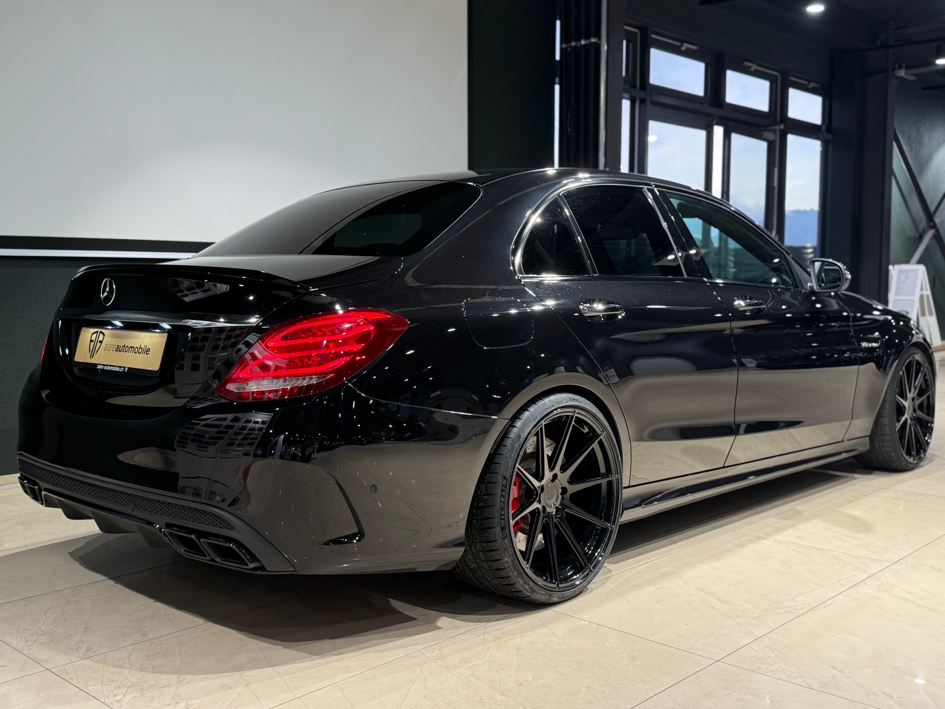 MERCEDES-BENZ C 63 S AMG Edition 1 Speedshift Performance Sitze-image-6