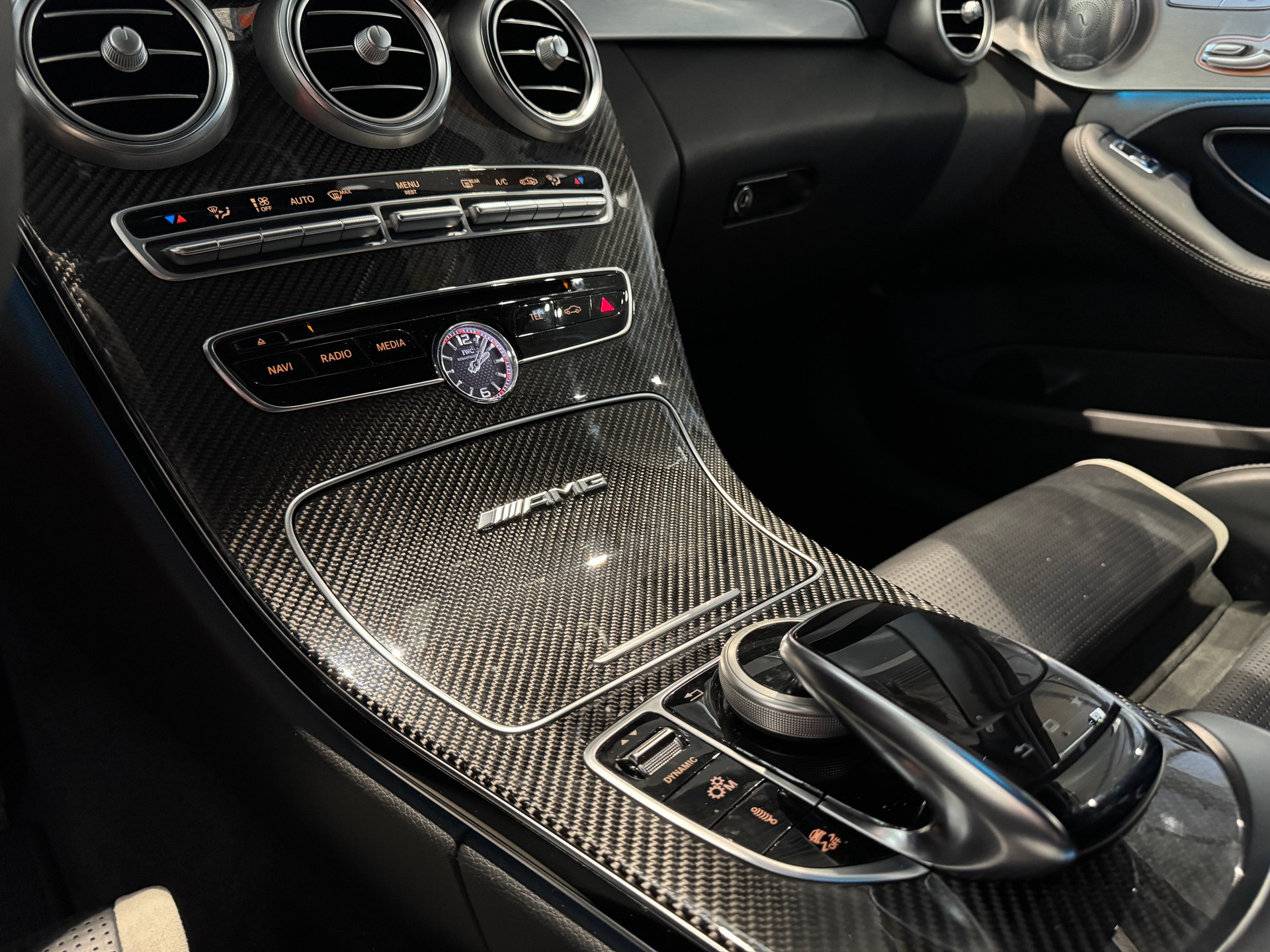 MERCEDES-BENZ C 63 S AMG Edition 1 Speedshift Performance Sitze-image-11