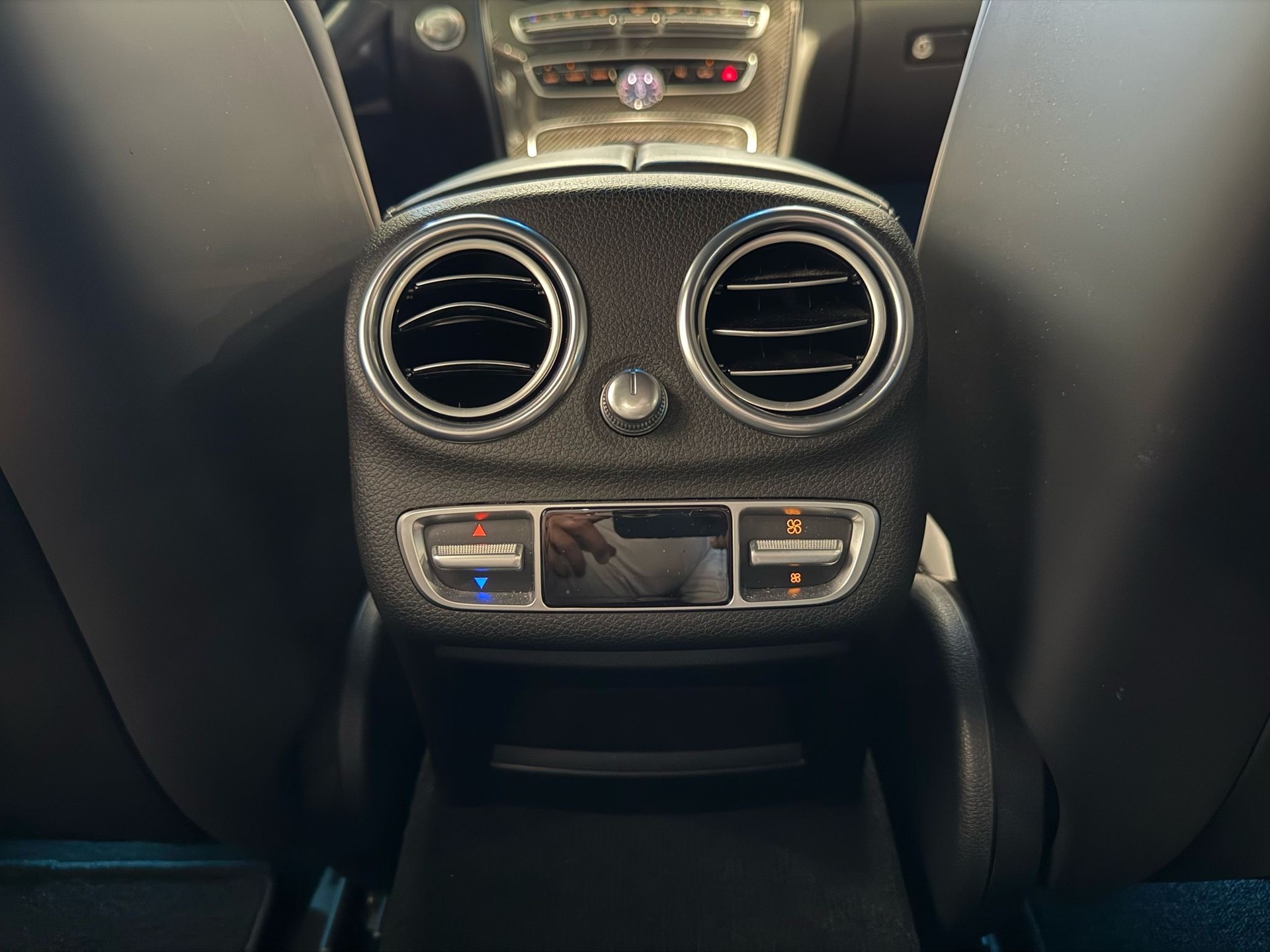 MERCEDES-BENZ C 63 S AMG Edition 1 Speedshift Performance Sitze-image-17