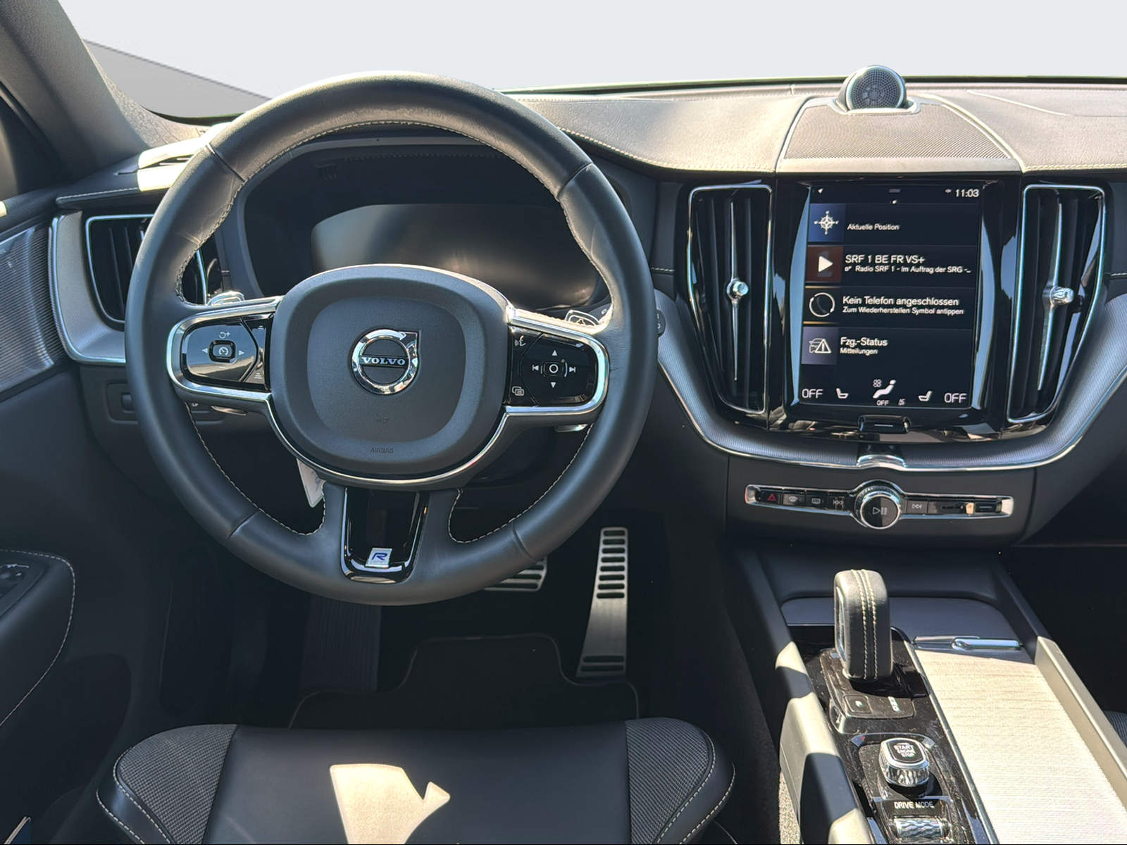 VOLVO XC60 2.0 T8 TE R-Design eAWD-image-12