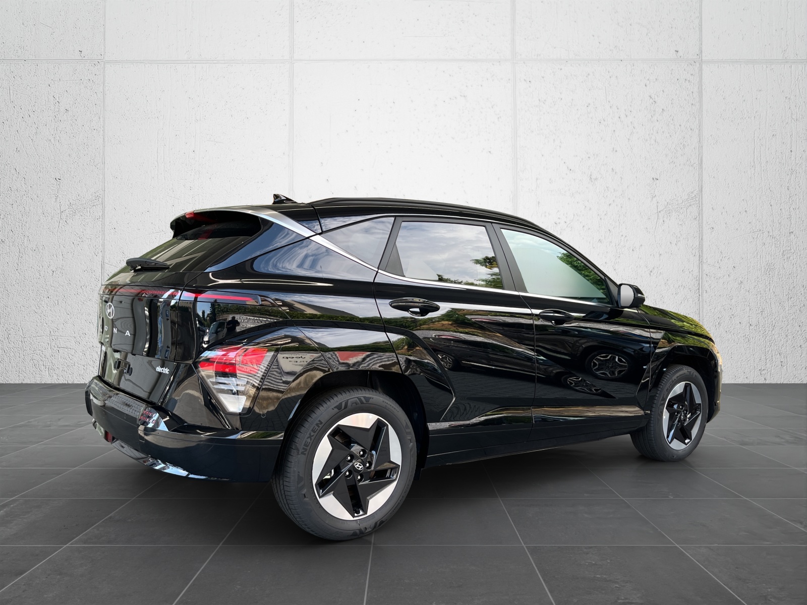 HYUNDAI Kona EV 65.4 kWh Amplia-image-7