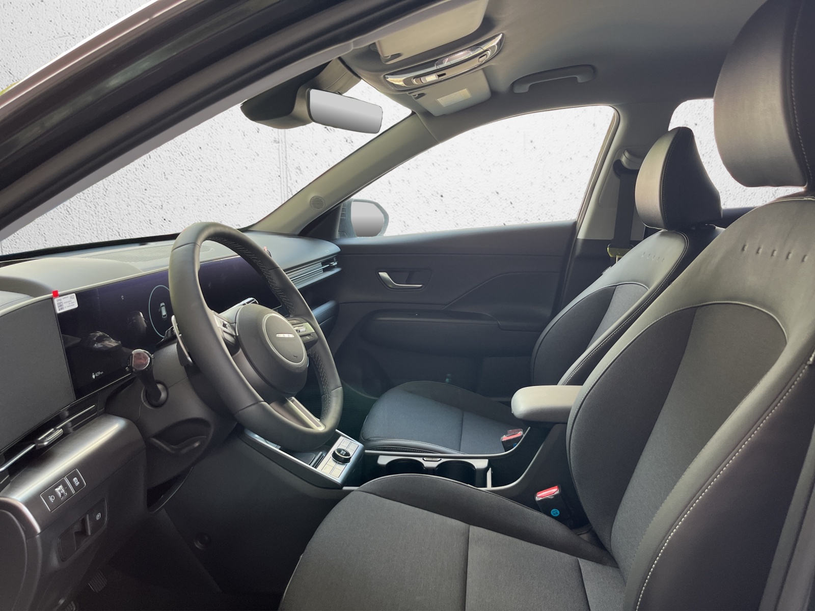 HYUNDAI Kona EV 65.4 kWh Amplia-image-10