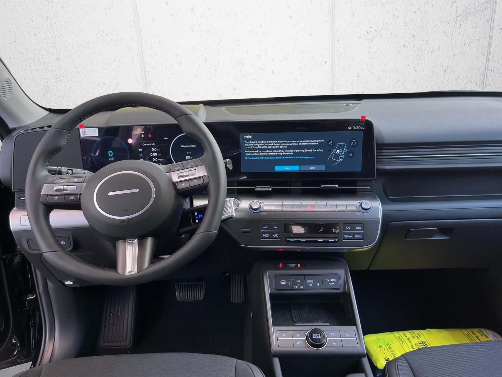 HYUNDAI Kona EV 65.4 kWh Amplia-image-12