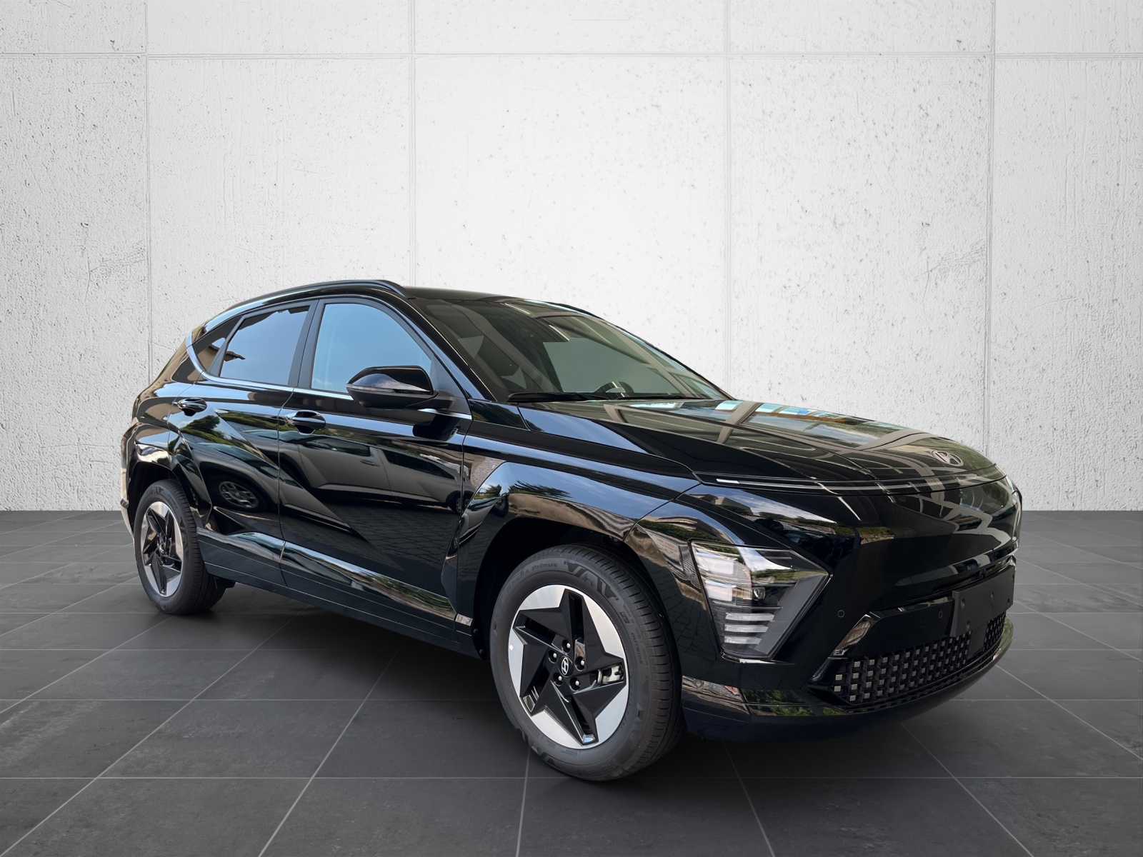 HYUNDAI Kona EV 65.4 kWh Amplia-image-5