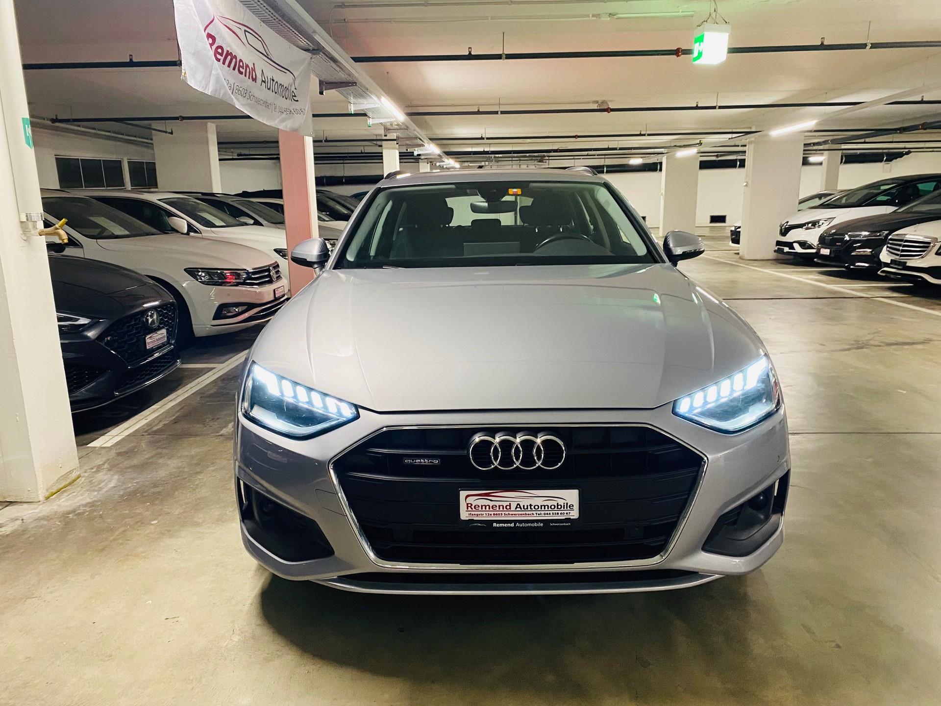 AUDI A4 Avant 40 TDI Attraction quattro S-tronic-image-1